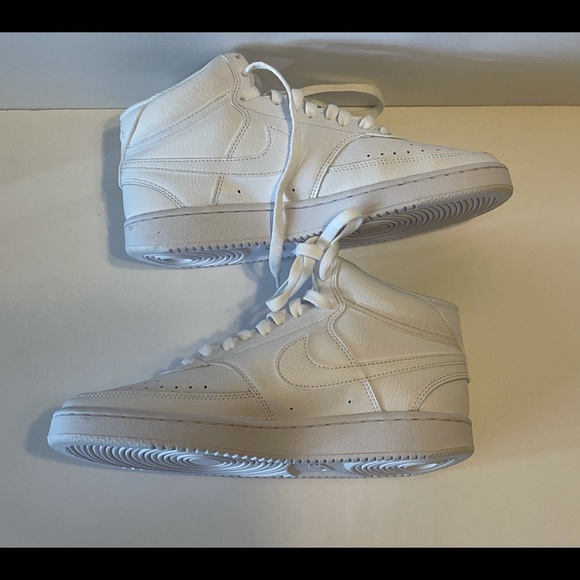 Nike Shoes Finish Line Women’s  White 8.5 - Picture 4 of 7